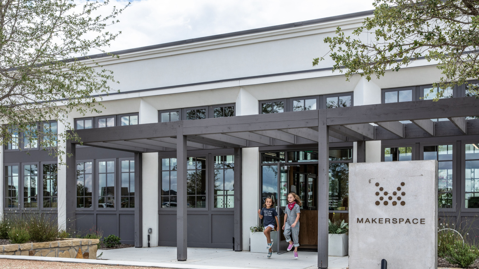 Have It All: A Unique Space to Make the Most Out of Life Here