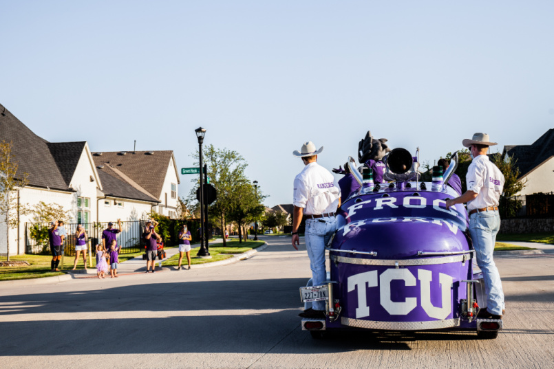 The Frog Horn approaches a corner during drive-by